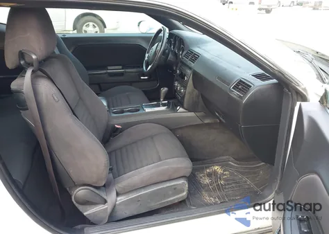 2014 Dodge Challenger Sxt z USA, uszkodzony, nr VIN 2C3CDYAG0EH149589